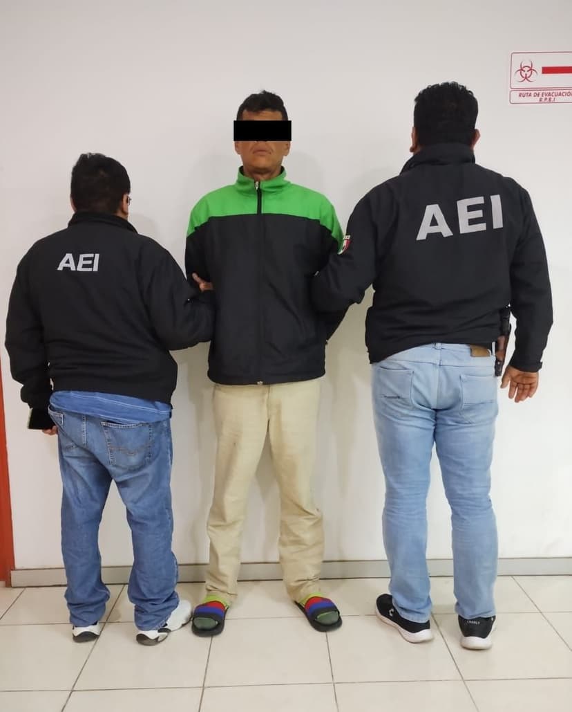Fiscalía de Oaxaca detiene a un hombre por narcomenudeo; le aseguran dosis de cristal, marihuana y cocaína, operaba en el Istmo