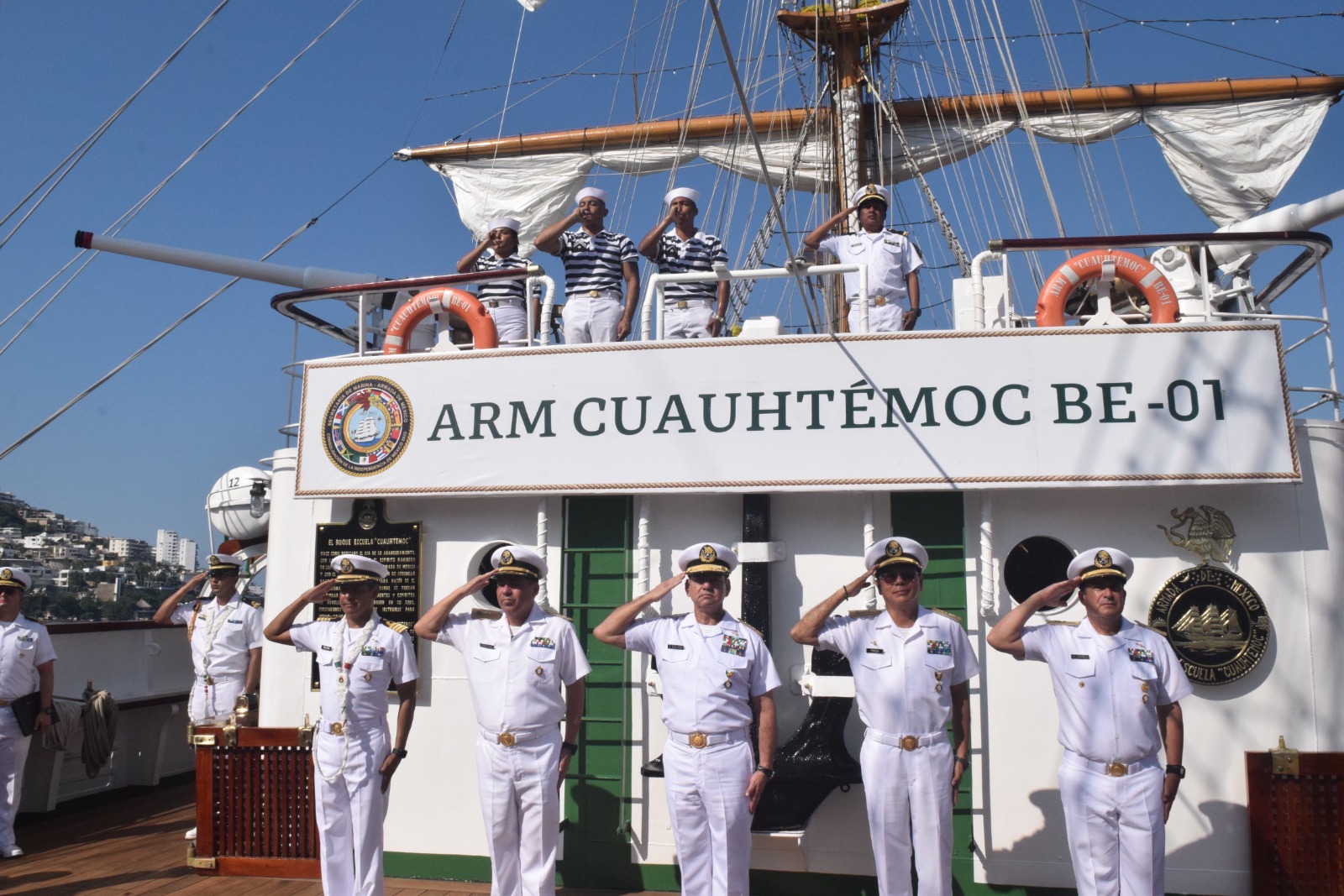 Ceremonia de Arribo en el muelle de la Octava Región Naval